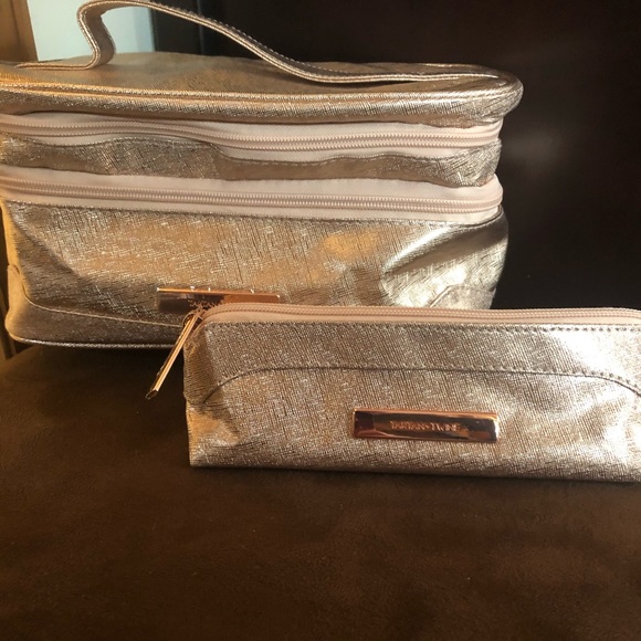 Accessories - Makeup travel cases & pencil case